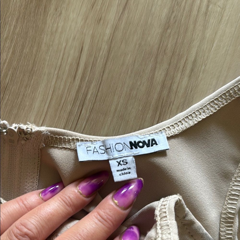 Fashion Nova Cream Corset Crop Top - Picture 3 of 3